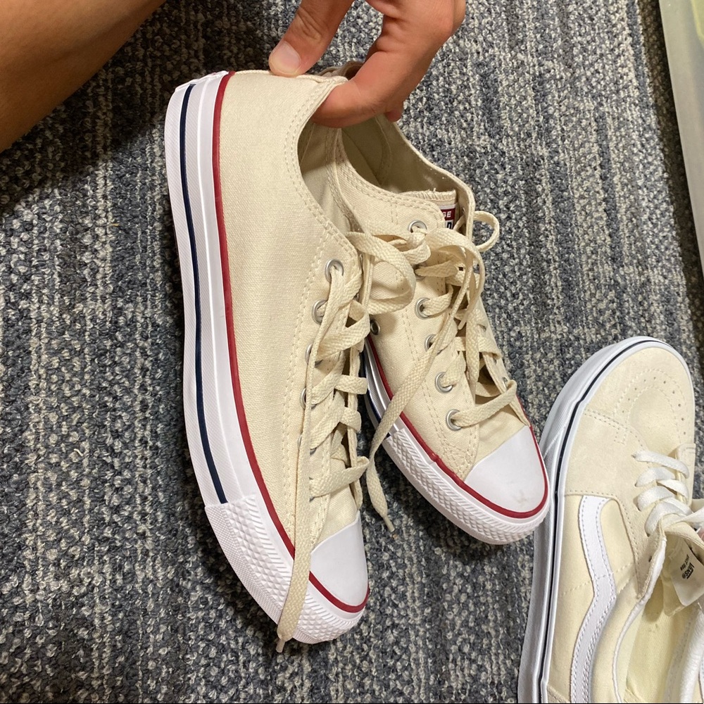 Tan converse
